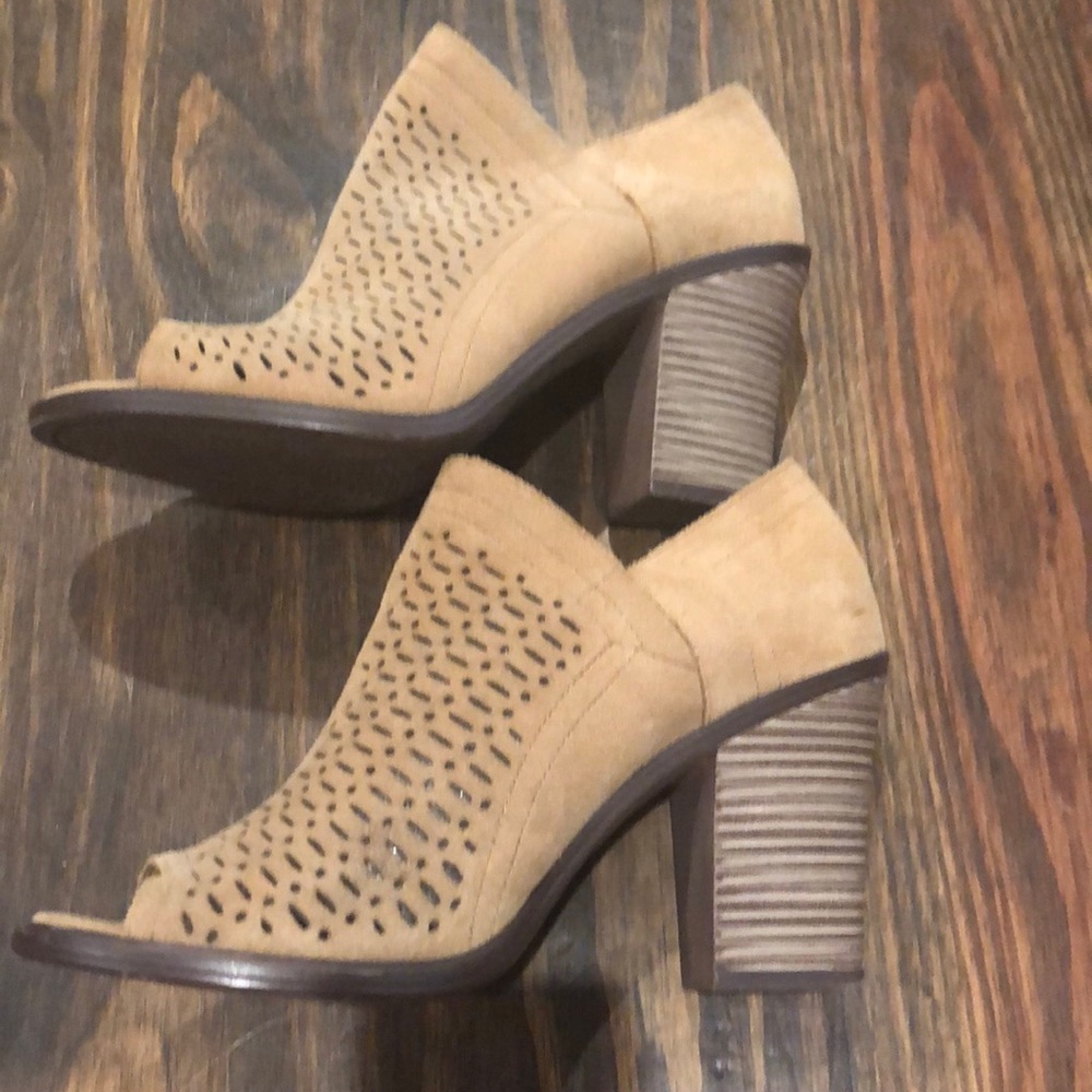 Dirty laundry peep toe booties